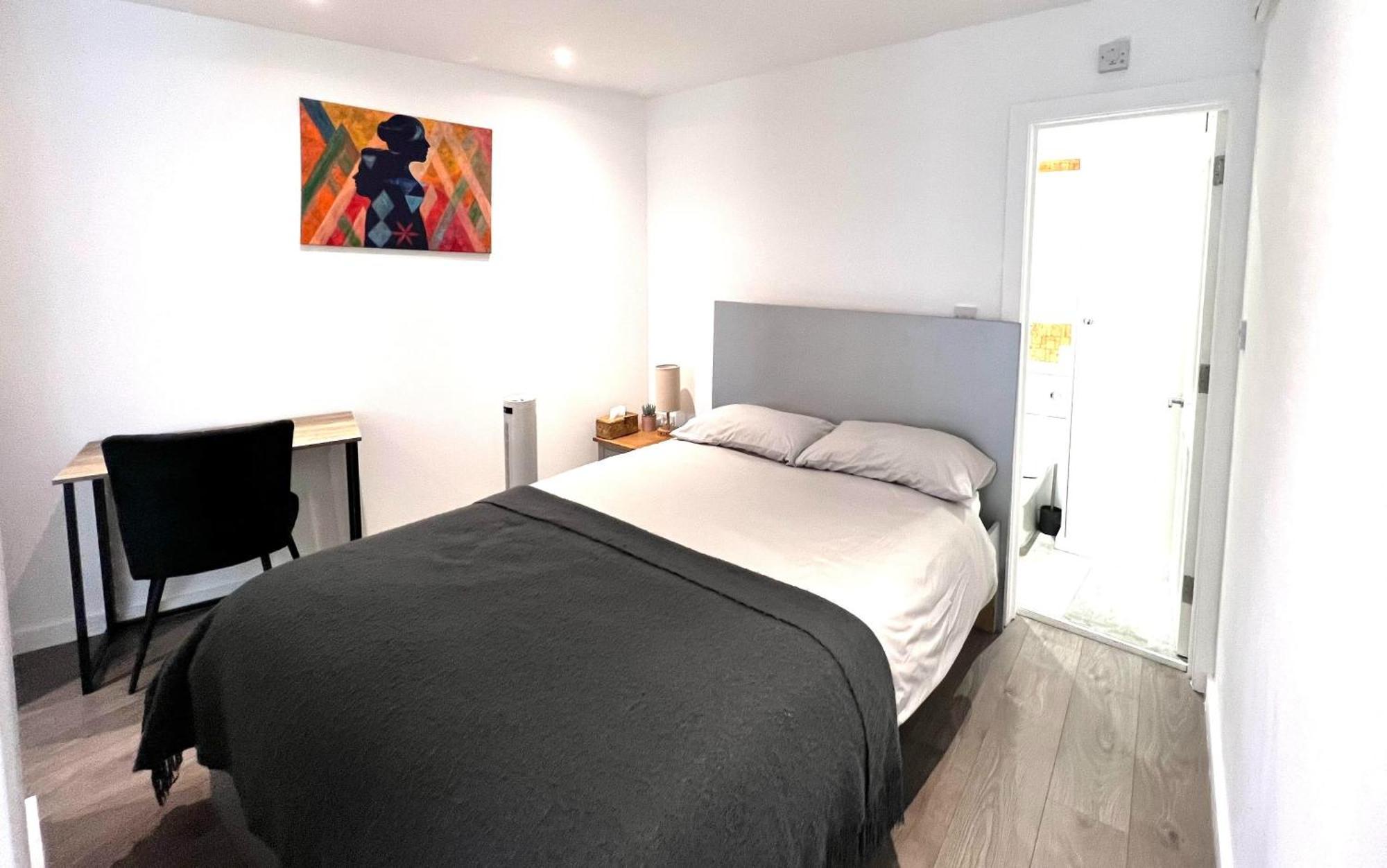 Modern Studio Apartment With Free Wifi Londres Extérieur photo