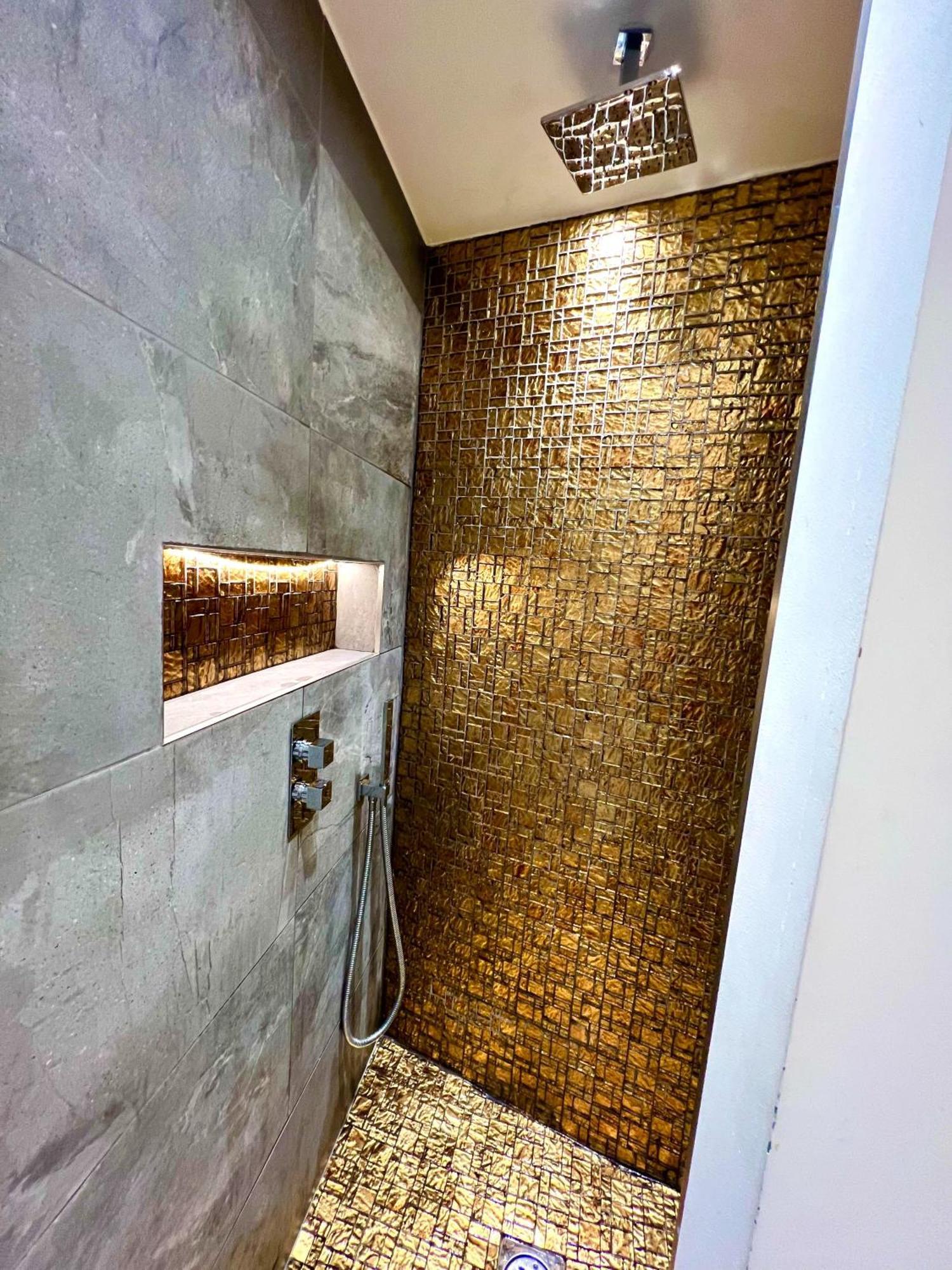 Modern Studio Apartment With Free Wifi Londres Extérieur photo